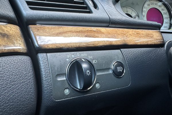 Mercedes E220 44-EU-98-7
