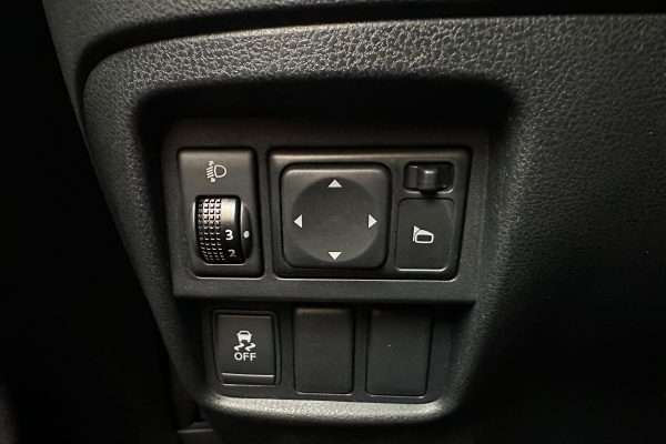Nissan Juke 30-NE-53-18