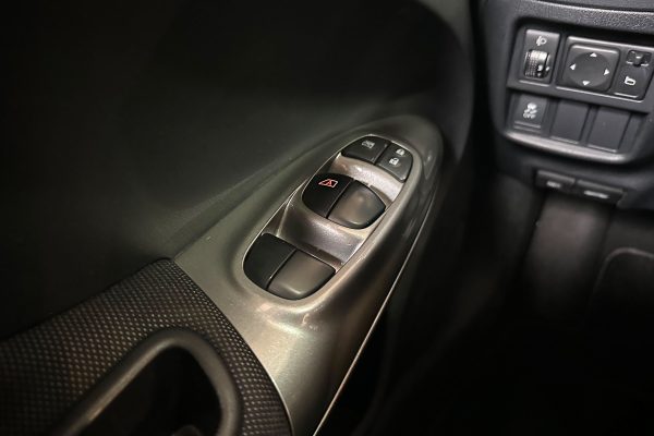 Nissan Juke 30-NE-53-23