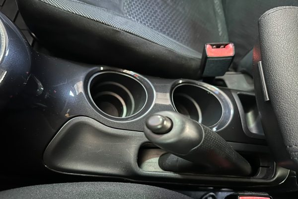 Nissan Juke 87-PT-94-7