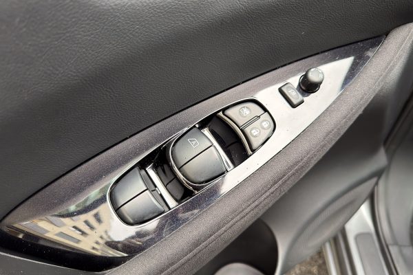 Nissan Leaf BR-60-II-12