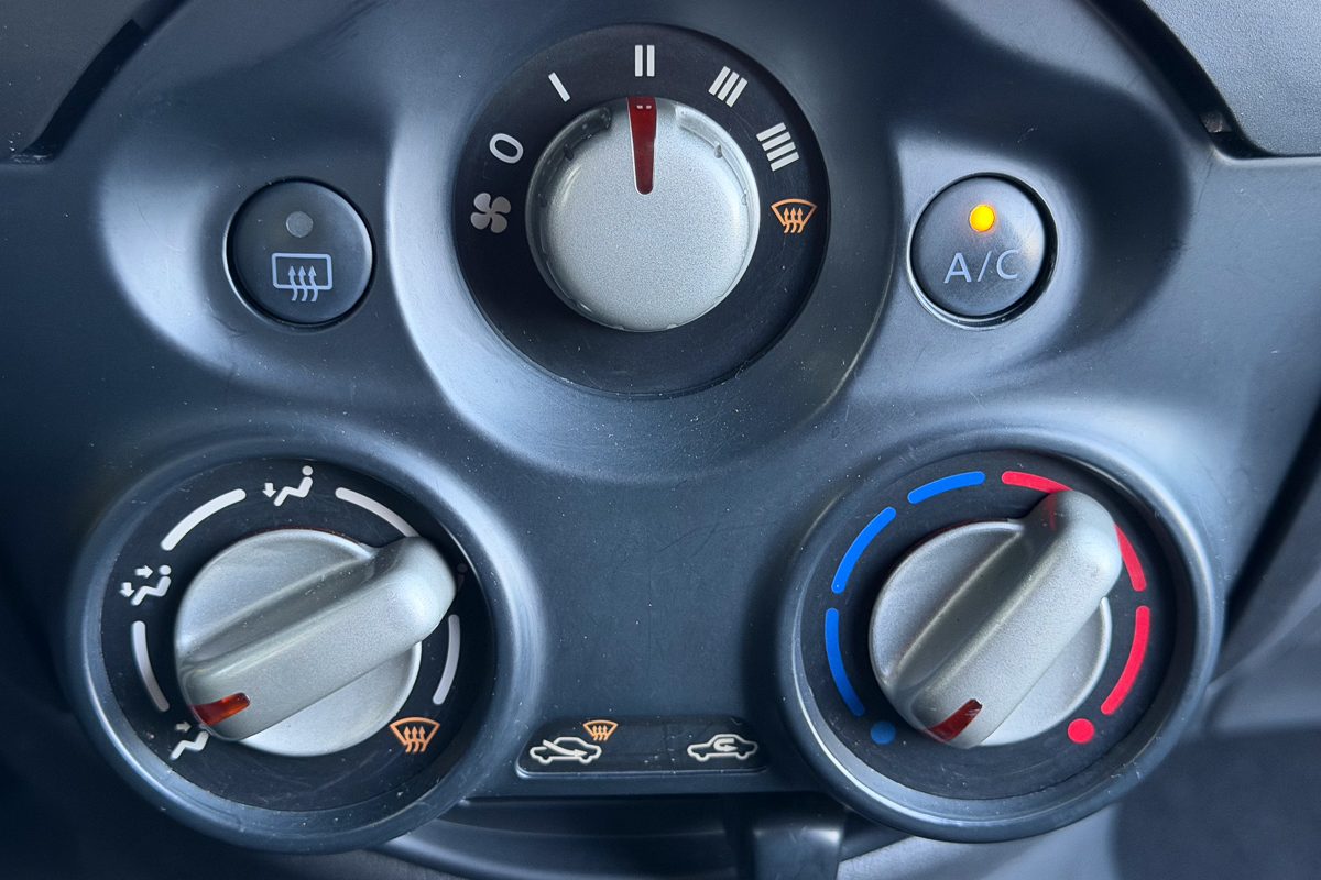 Nissan Micra-11