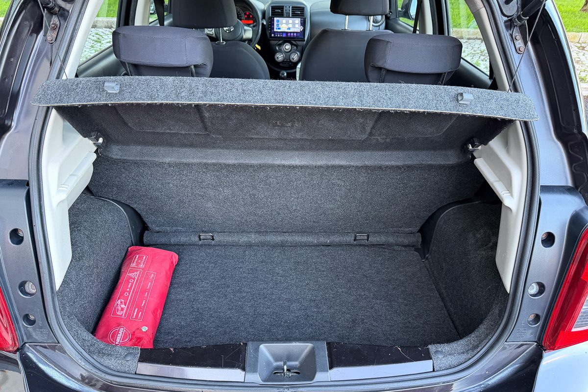Nissan Micra-2