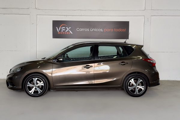 Nissan Pulsar-2