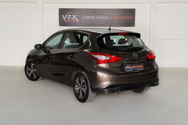 Nissan Pulsar-6