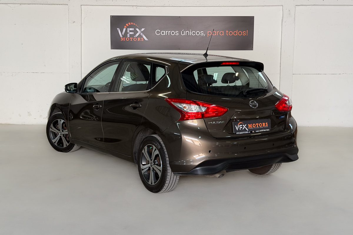 Nissan Pulsar-6