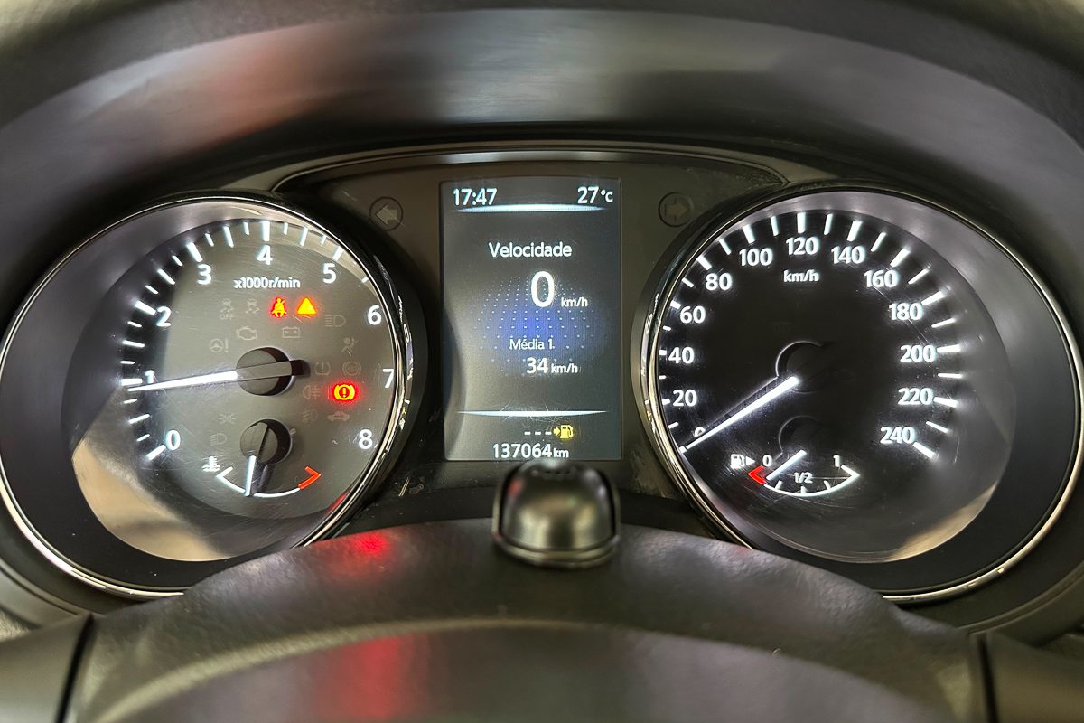 Nissan Pulsar 76-RB-51-22