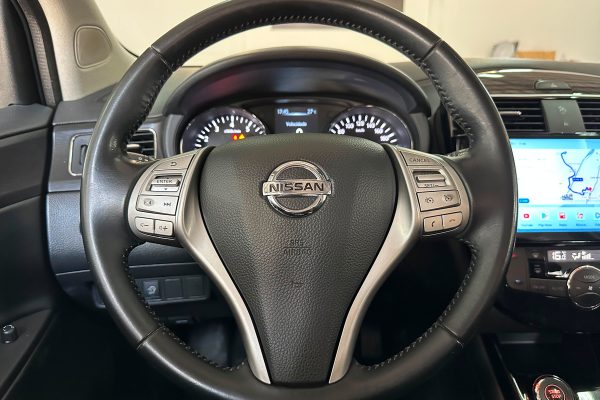 Nissan Pulsar 76-RB-51-32