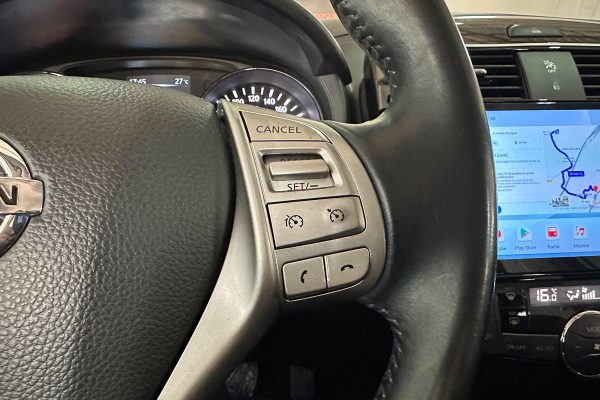 Nissan Pulsar 76-RB-51-33
