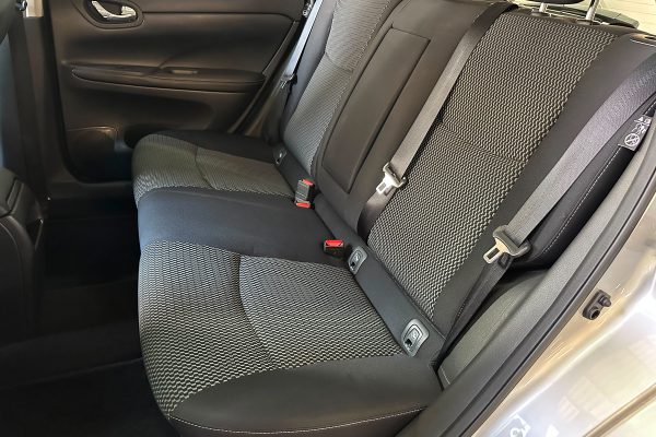 Nissan Pulsar 76-RB-51-36