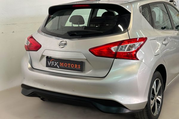 Nissan Pulsar 76-RB-51-4