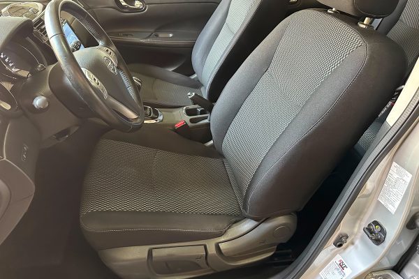 Nissan Pulsar 76-RB-51-43