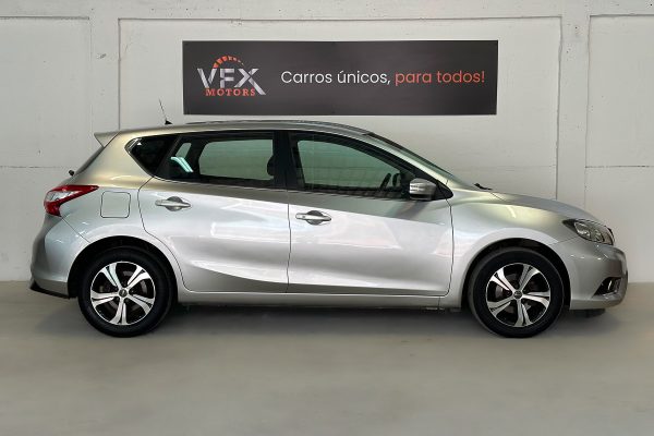 Nissan Pulsar 76-RB-51-8