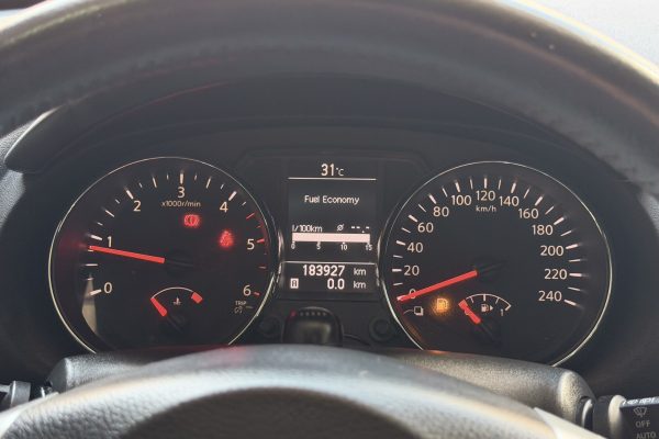 Nissan Qashqai 92-JD-16-11
