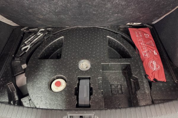 Nissan Qashqai 92-JD-16-4
