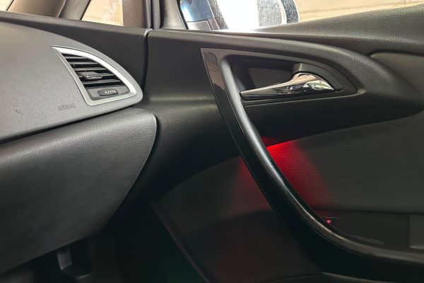 Opel Astra 17-PU-67-24