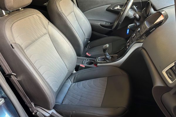 Opel Astra 17-PU-67-30