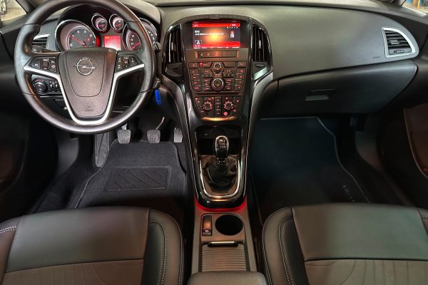 Opel Astra 17-PU-67-31