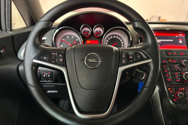 Opel Astra 17-PU-67-32