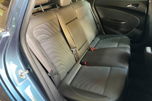Opel Astra 17-PU-67-34