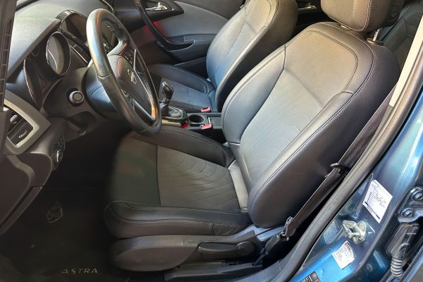 Opel Astra 17-PU-67-38