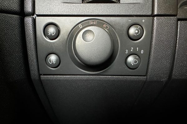 Opel Meriva 1.3 CDTi 75-BP-94-25