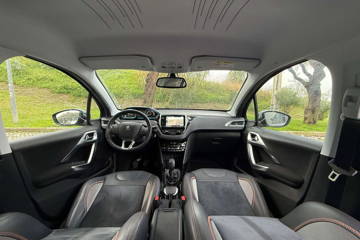 PEUGEOT 2008-14