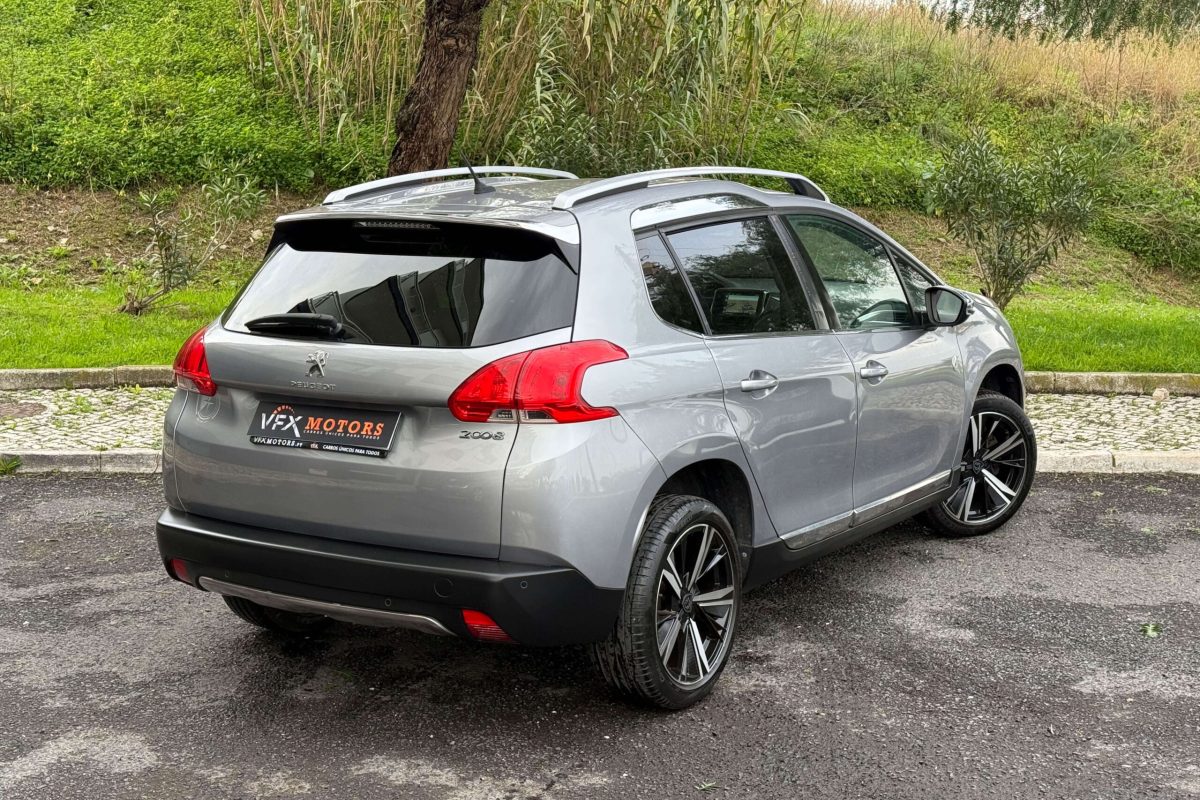 PEUGEOT 2008-16