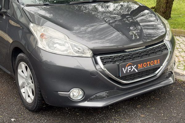 PEUGEOT 208 29-QC-38-20