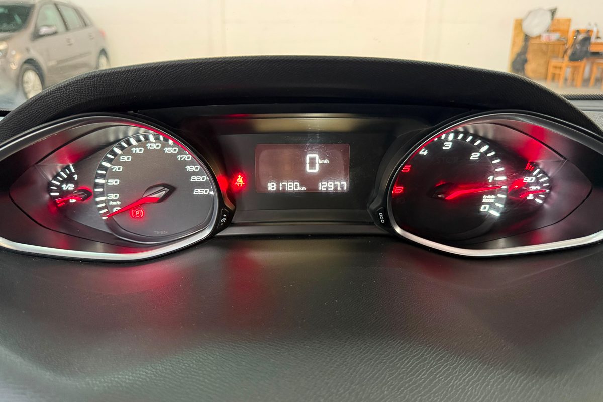 PEUGEOT 308 1.6 86-OE-26-10