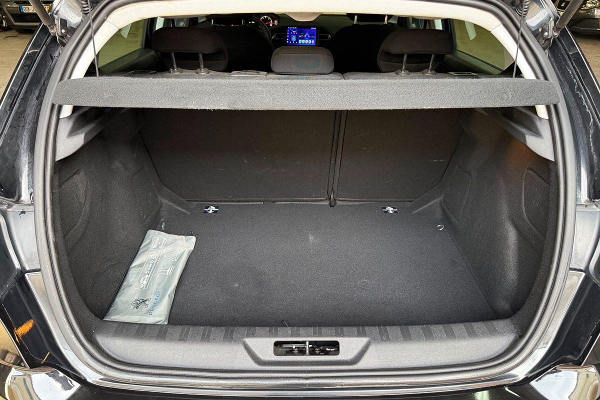 PEUGEOT 308 1.6 86-OE-26-4