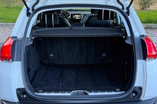 PEugeot 2008-2