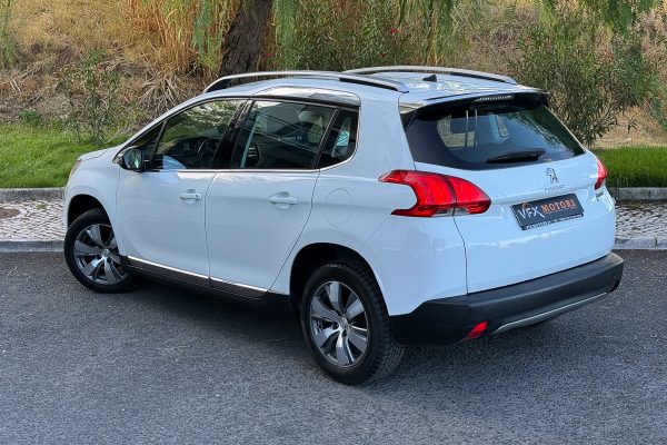 PEugeot 2008-22