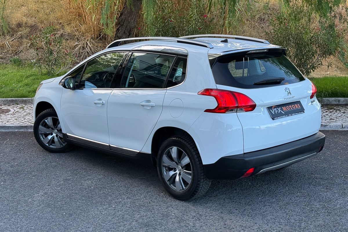 PEugeot 2008-22