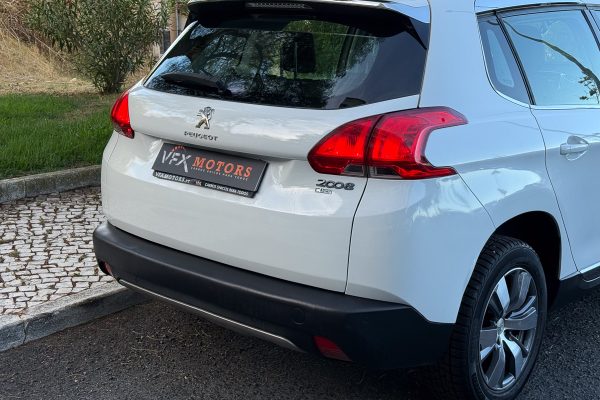 PEugeot 2008-24