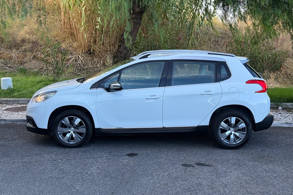 PEugeot 2008-31