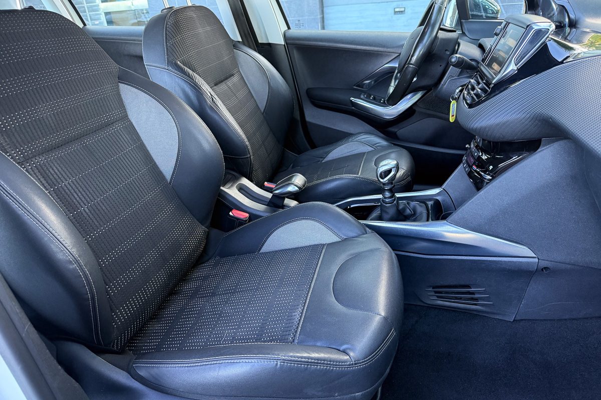PEugeot 2008-4