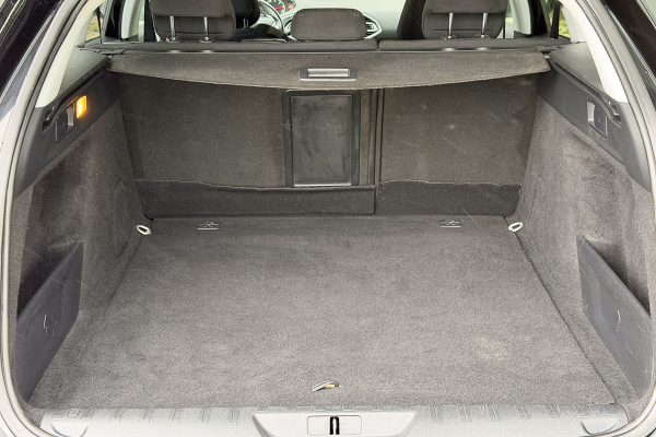 PEugeot 308 sw 39-RM-52-30