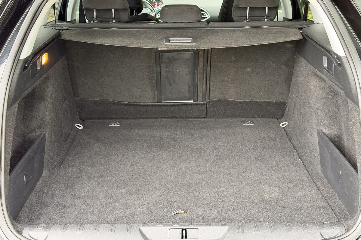 PEugeot 308 sw 39-RM-52-30