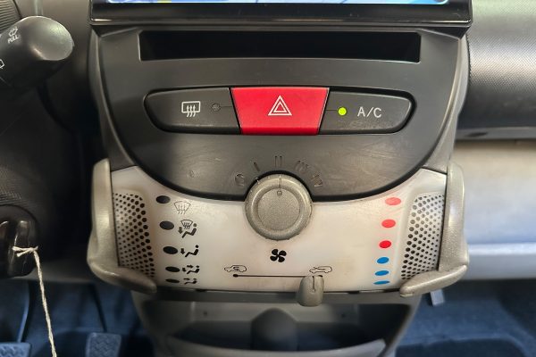 Peugeot 107 22-MS-45-15