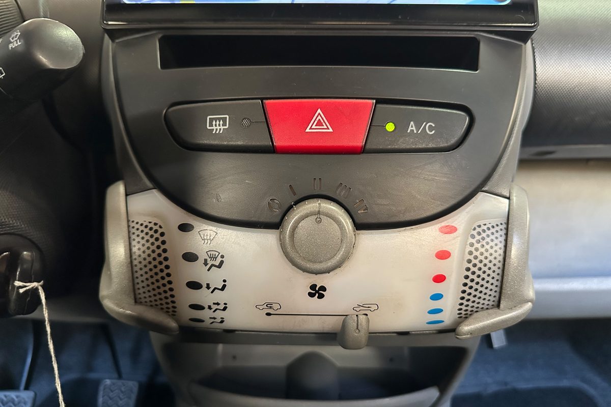 Peugeot 107 22-MS-45-15