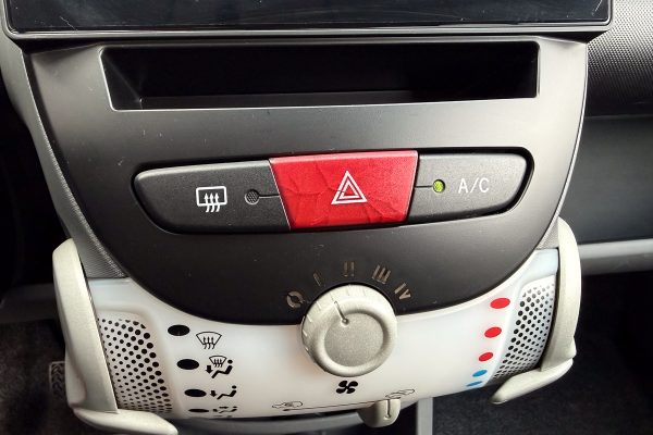 Peugeot 107 76-MI-22-6