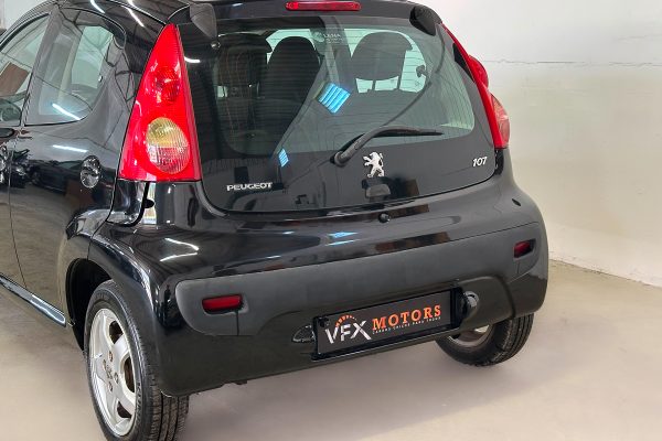 Peugeot 107 97-JN-18-12