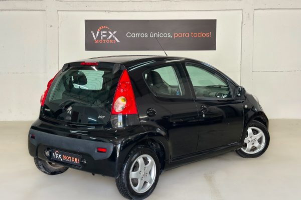 Peugeot 107 97-JN-18-15