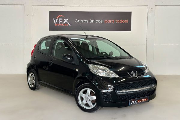 Peugeot 107 97-JN-18-6