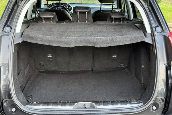 Peugeot 2008-13