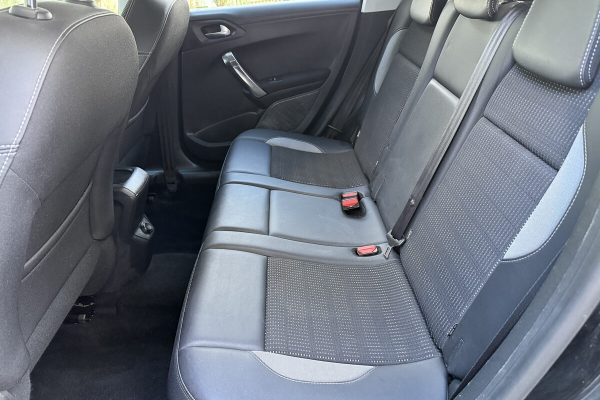 Peugeot 2008-14