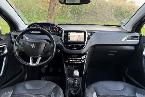 Peugeot 2008-18