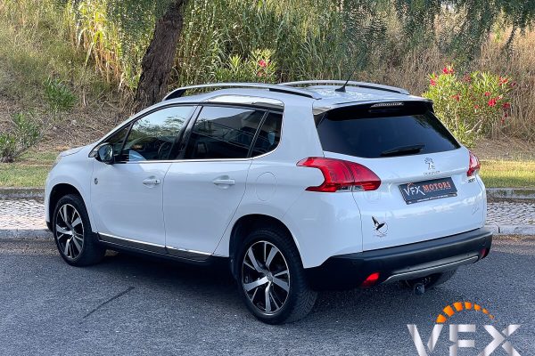 Peugeot 2008_-2