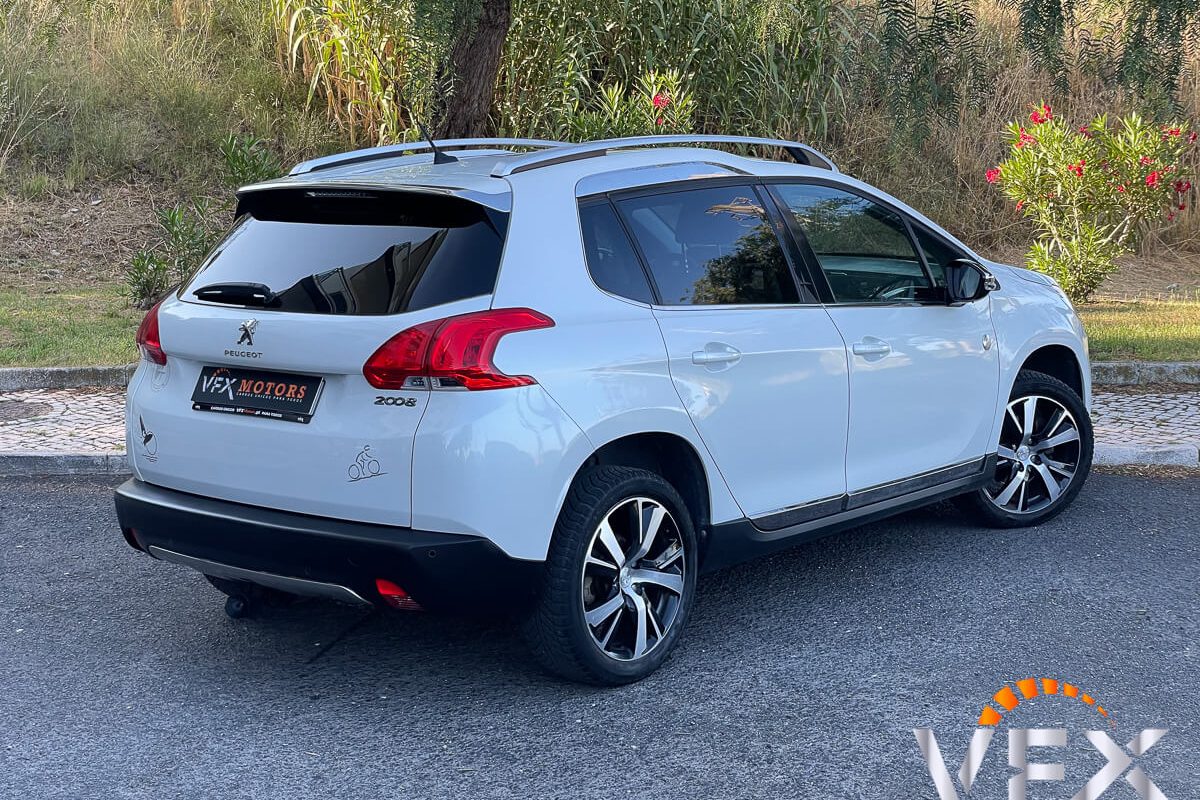 Peugeot 2008_-3